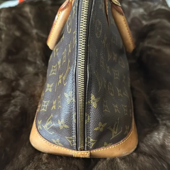 Louis Vuitton Brown Monogram Satchel Bag - Picture 4 of 9